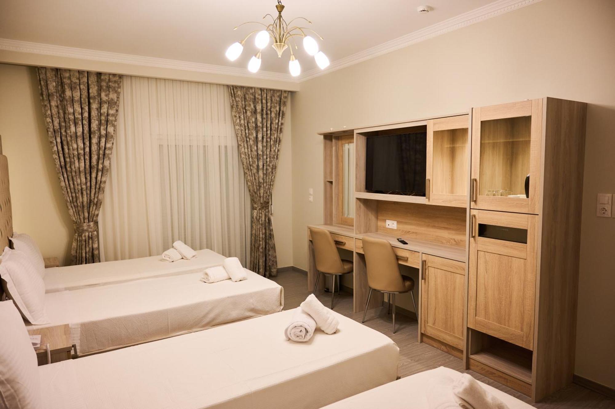 Famissi Suites 1 Калампака Экстерьер фото