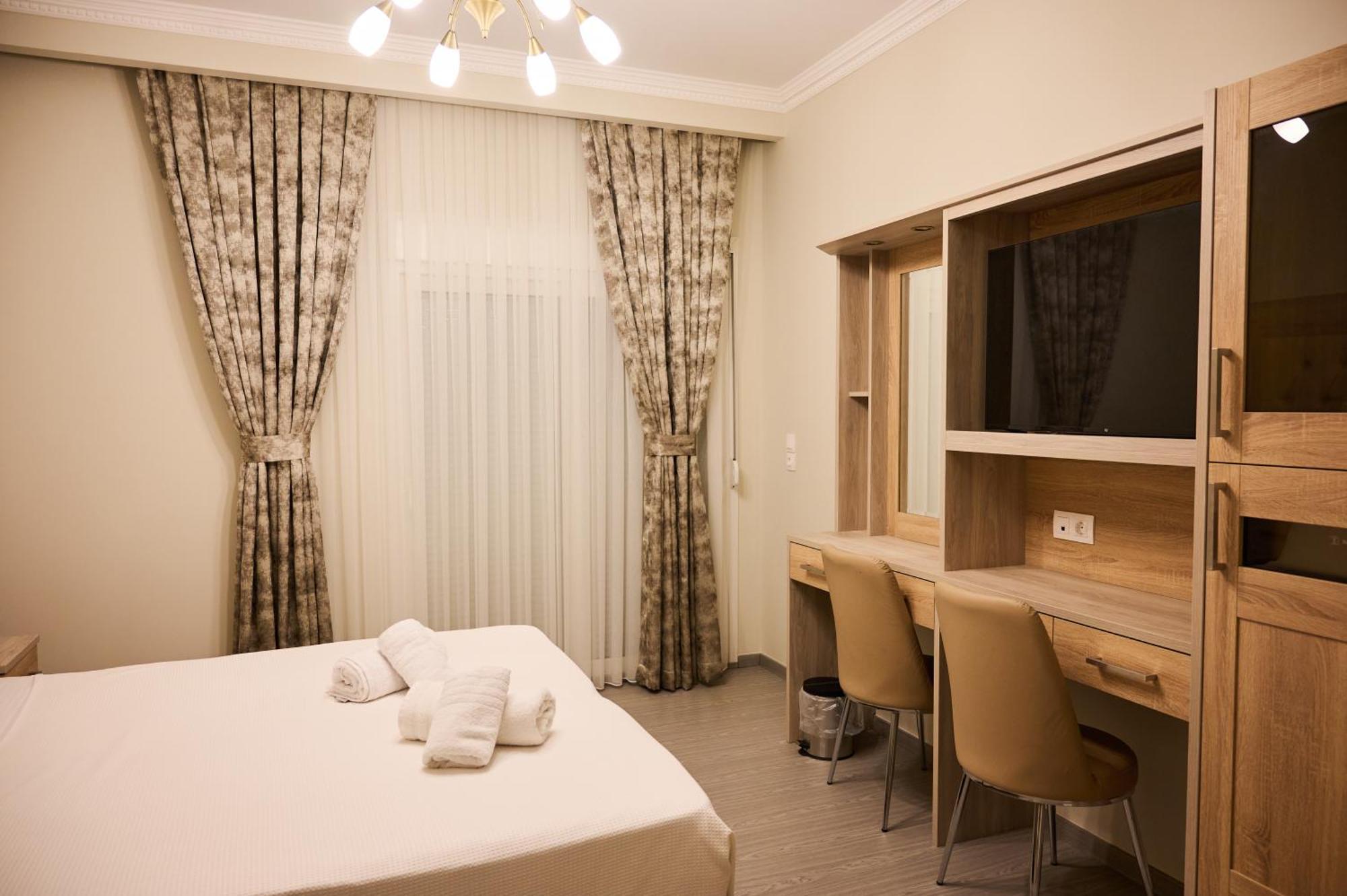 Famissi Suites 1 Калампака Экстерьер фото